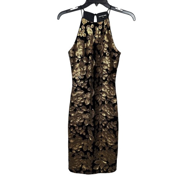 green emerald velvet dress Betsy & Adam Women's Sequin Mermaid Gown - Black